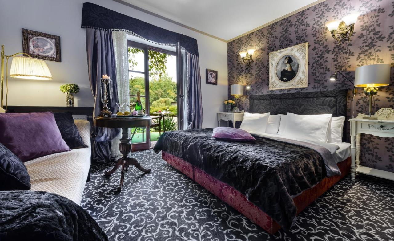Dwor Giemzow Hotel - Autostrada A1 Łódź Eksteriør billede